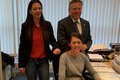 Landrat Hans-Jürgen Petrauschke mit Barbara Edelhagen und  Mitarbeiterin Susanne Wegener vom Straßenverkehrsamt