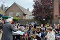 Jugendblasorchester der Musikschule Rhein-Kreis Neuss spielt unter freiem Himmel